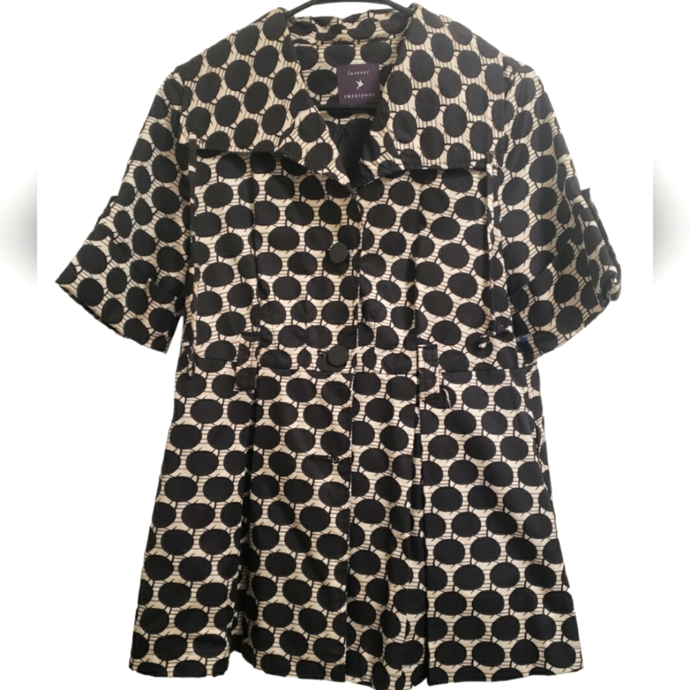 NWOT Forever 21 Women's Short Sleeve Coat Size Small